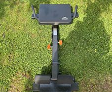 Back extension bench