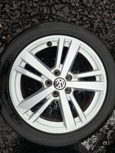 17" Vw Alloys with tyres