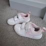 Kids Nike shoes size 10 Image 2