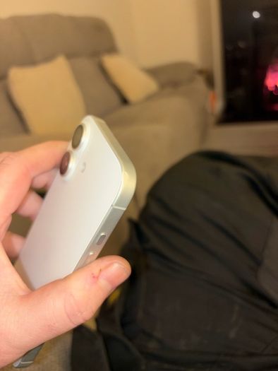 iPhone 17