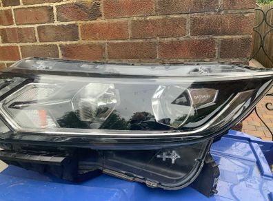 Qashqai headlight passenger side