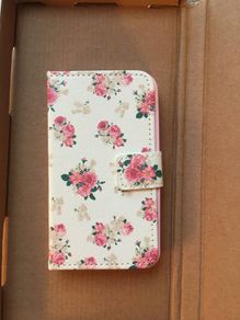 Gorgeous iPhone 4 Floral wallet case cover Brand New