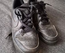 Size 4 runners Nike/ new balance / asics