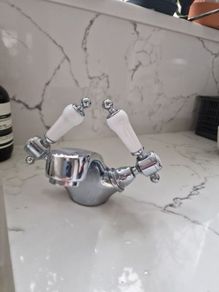 chrome sink tap