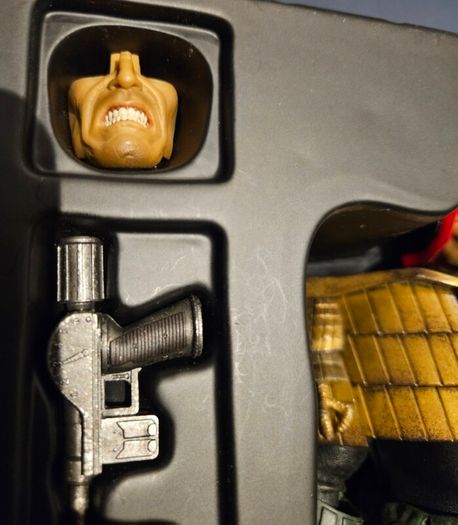 2000AD ThreeA 3A Judge Dredd 1/6 scale figure (damaged)