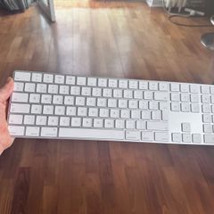 Apple Magic Keyboard (A1843)