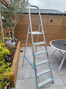 Aluminium step ladder