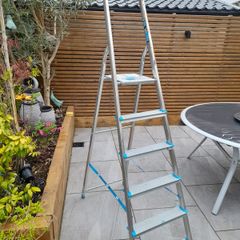 Aluminium step ladder