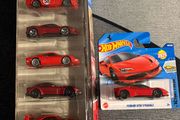 Hot Wheels 1/64 Ferrari 5 pack and basic one.