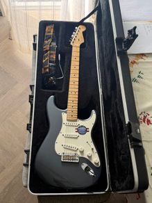 (New) Fender USA. Stratocaster Electric Guitar