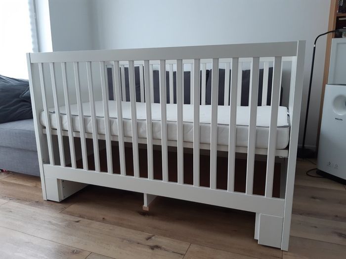 Ikea Stuva crib that can turn into a toddler bed and Ikea Skonast mattress