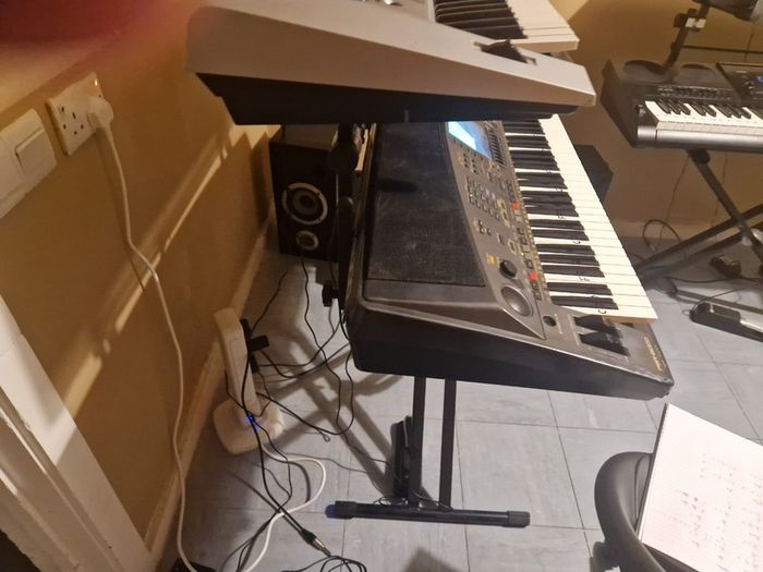 Yamaha PSR 8000 workstation keyboard