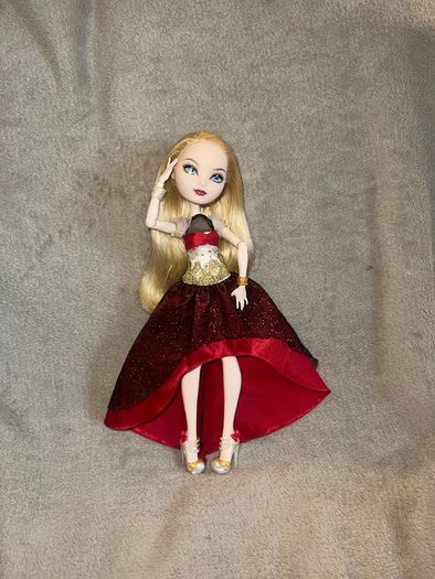 Ever After High Apple White Legacy Day Doll (2013) Original Matte