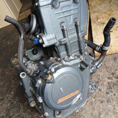 ktm duke 390 engine