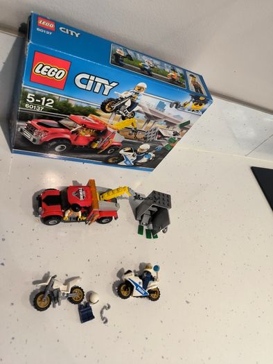 Lego 60137