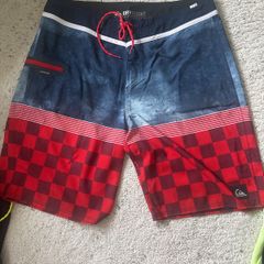 mens quicksilver shorts