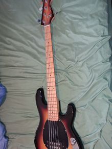 Harley Benton 5 String Bass