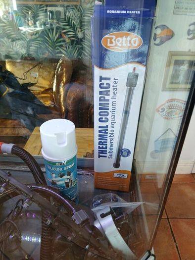 aqualantis bow front aquarium 200lt