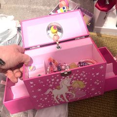 musical jewellery box
