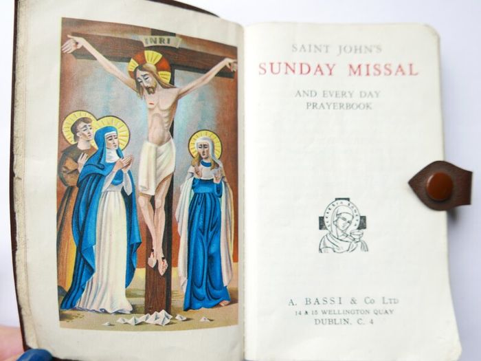 Vintage Saint John's Sunday Missal