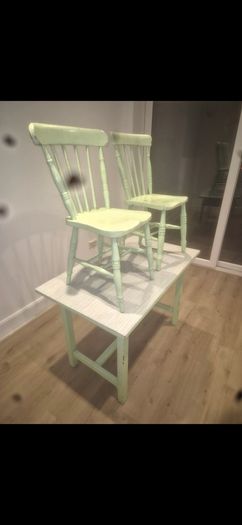 farmhouse table and chairs
