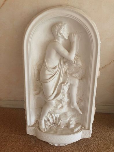 Plaster cast figures for wall