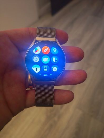 Samsung galaxy 4 smart watch 40mm