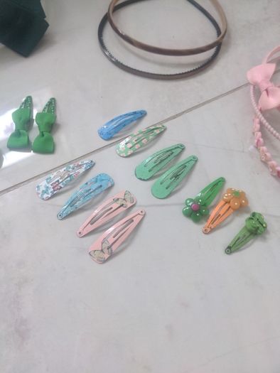 Girls hair accessories