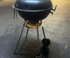 Charcoal Kettle BBQ Grill