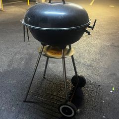 Charcoal Kettle BBQ Grill