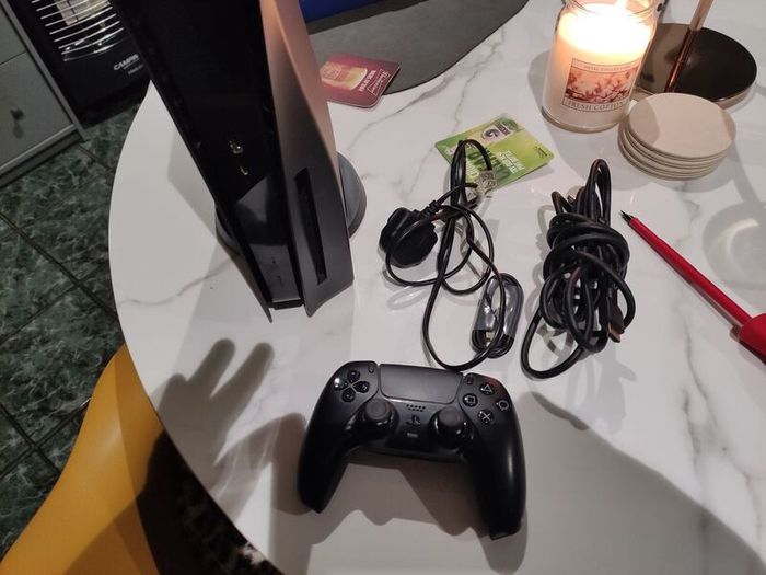 PS5 Disc Edition (Midnight Black + White Plates) + 6 Games + Matching Midnight Black Controller