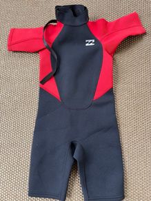 Billabong short wetsuit - age 6