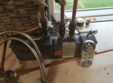Shower Aqualisa digital pump