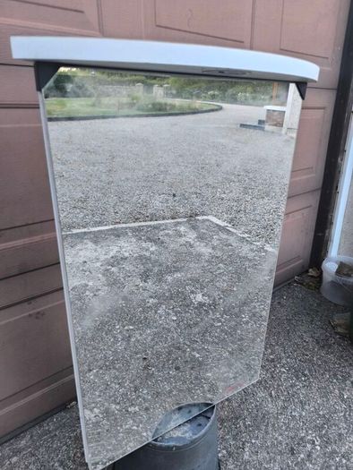mirrored bathroom cabinet