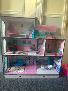 dolls house with furniture