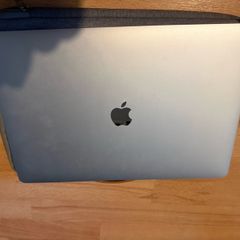 MacBook Pro Touchbar