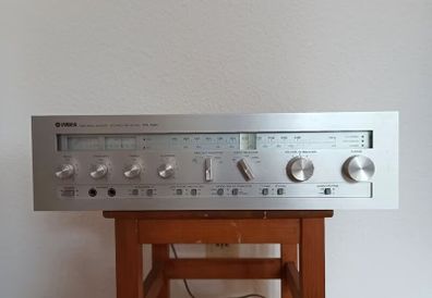 Yamaha CR-820