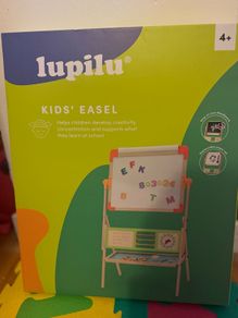 kids easel brand new