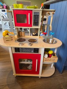 Free play kitchen