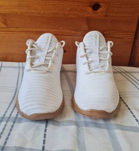 skechers flex appeal white Size 4.5 eu 37.5 in like new condition
