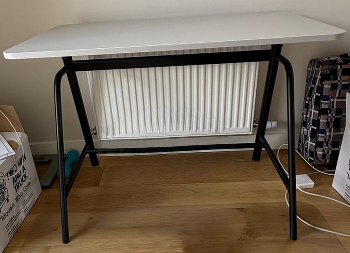 IKEA standing desk (mechanical)
