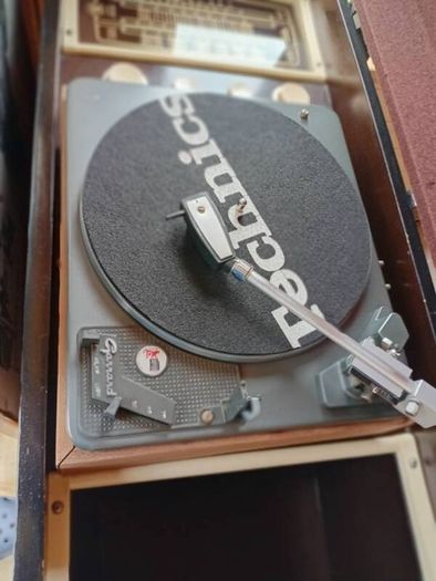 Old radio gram