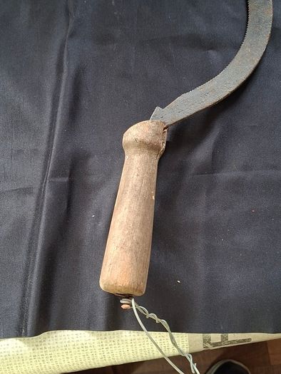Antique Farm Hand-Forged Sickle or Reaping Hook PRICE IS FOR 1 ONLY Postage available or Collection,