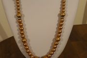 stunning vintage necklace.