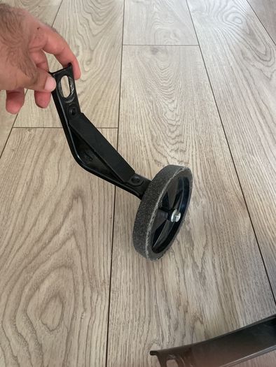 Bicycle training wheels