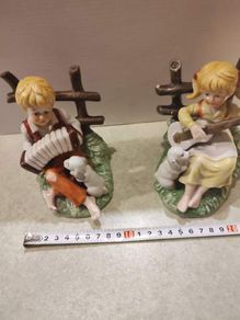 Set Of 2 Figurines