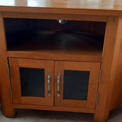 cabinets tv in good xondition