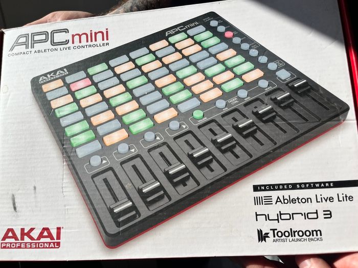 apc mini compact live controller