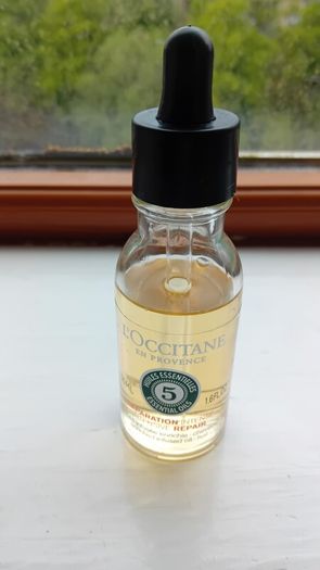 L'Occitane en Provence Hair Serum