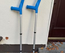 HMS Vilgo crutches